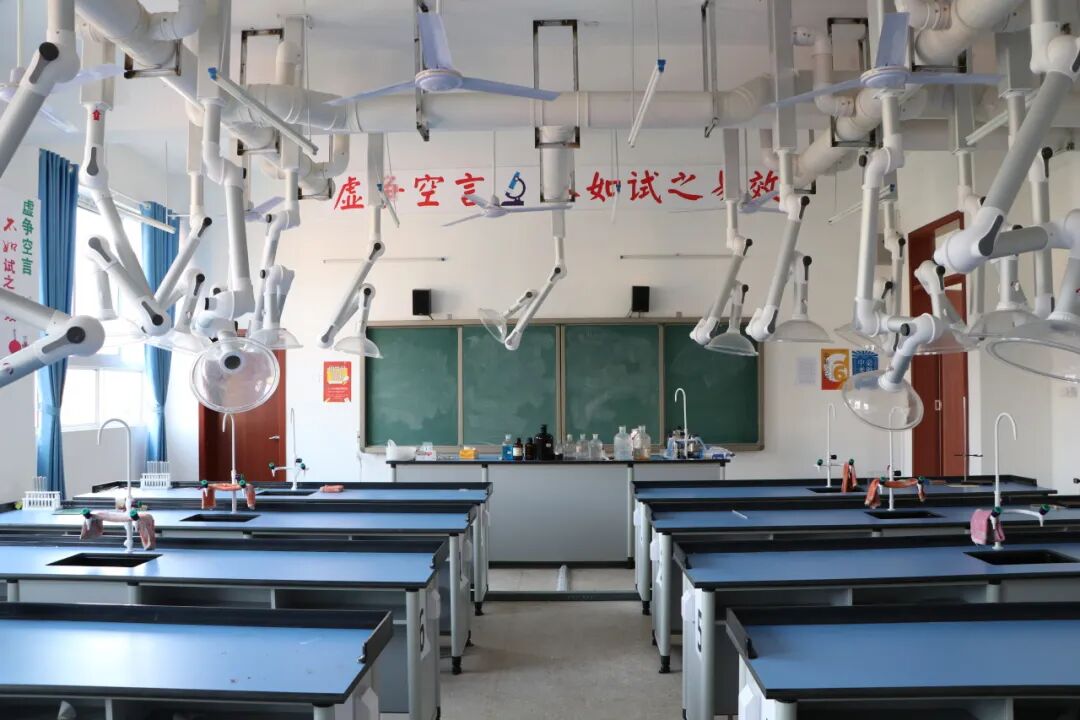 学校教学楼